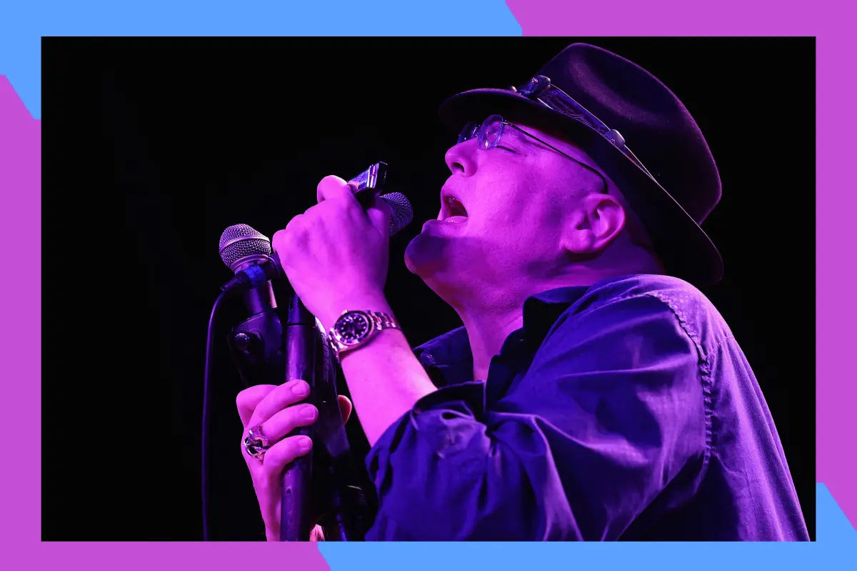 Aksi energetik Blues Traveler saat konsernya di Mohegan Sun Arena.